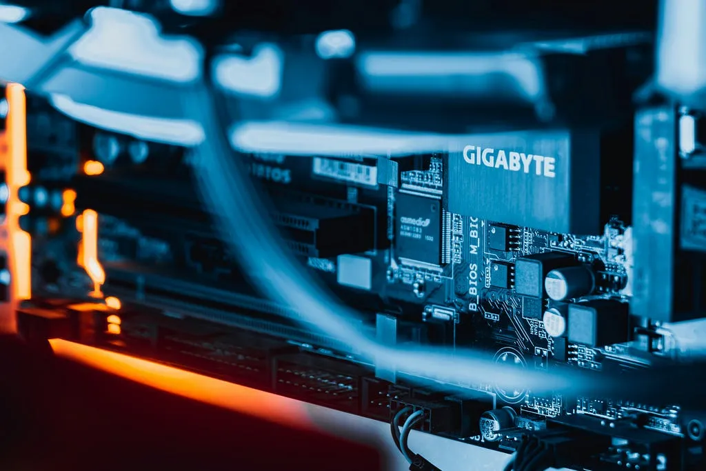 Server hardware with patch cabling
